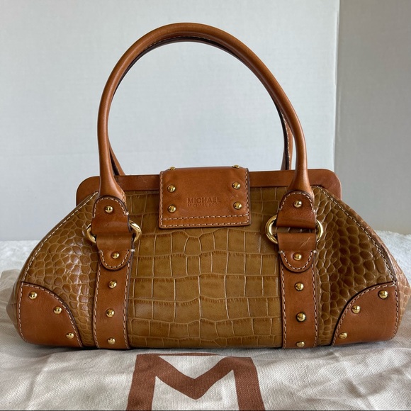 Michael Kors Vintage Handbag -Authentic With Dust-bag - Picture 6 of 16